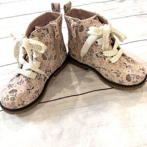 🆕NWT Cat & Jack Giovanna Floral Print Lace-Up Combat Boots